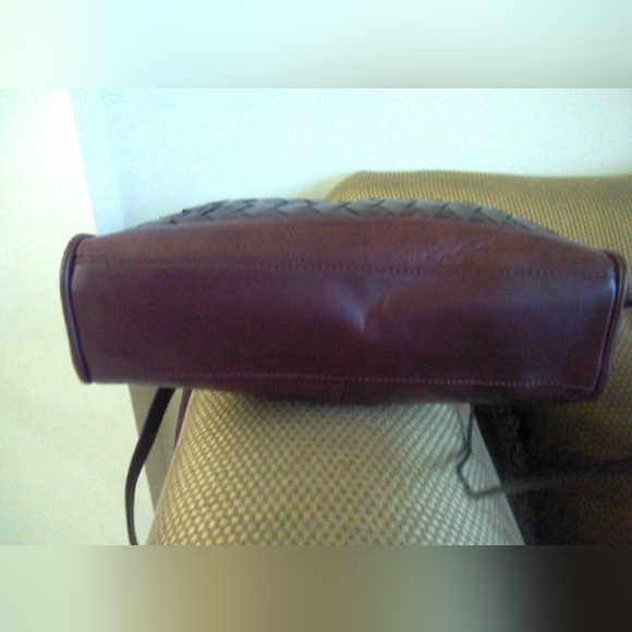 BROWN LEATHER SHOULDER BAG BY CARLO D'SANTI BRAIDED ZIPPER CLOSURE - Picture 2 of 9